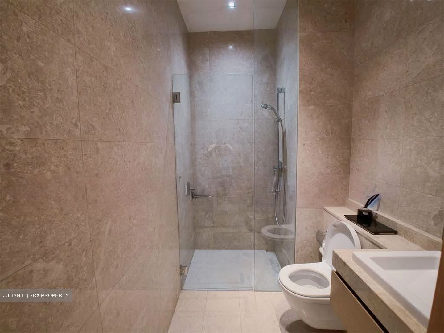 Nouvel 18 (D10), Condominium #575414231